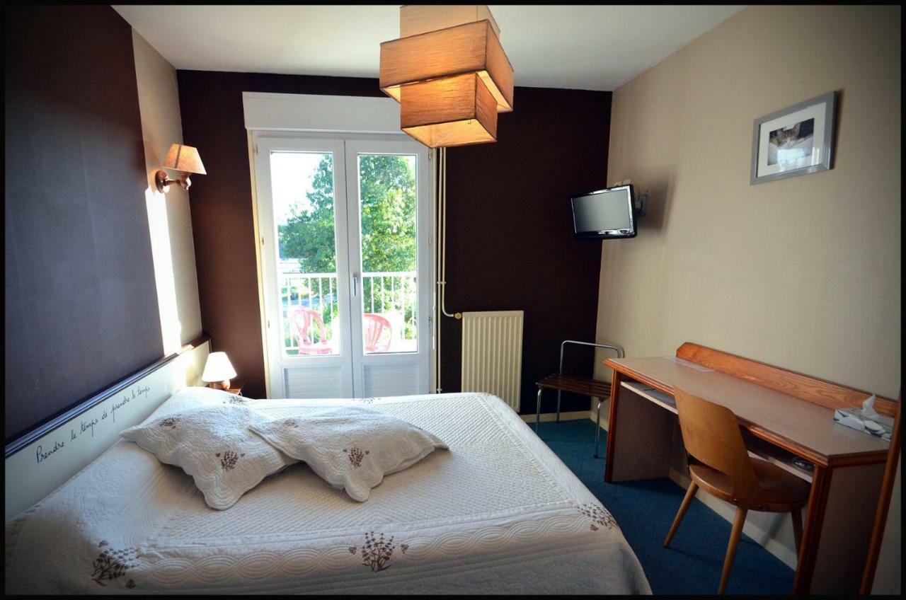 Au Bec Sale Hotel La Menitre Ngoại thất bức ảnh